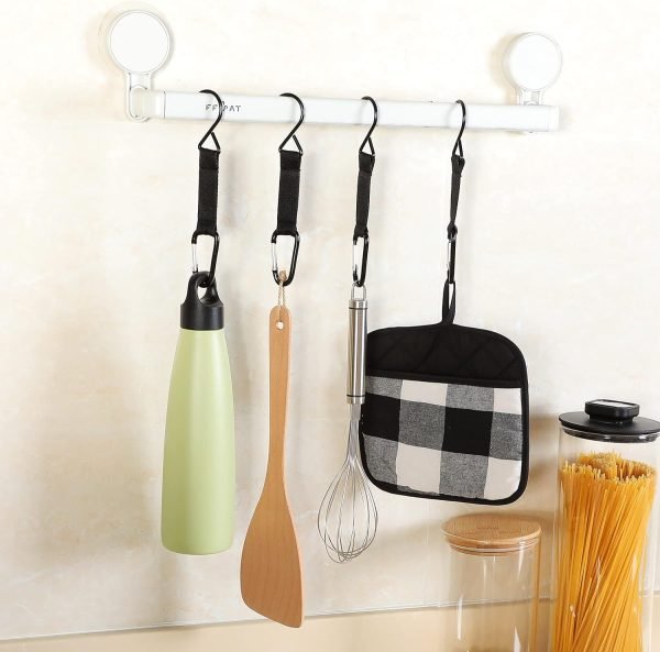 4 Pieces Fence Hooks for Baseball Nylon Safety Buckles Fence Hooks Multifunctional Hanging Buckles Metal Hooks Suitable for Softball Outdoor Sports Equipment Water Cup Backpack